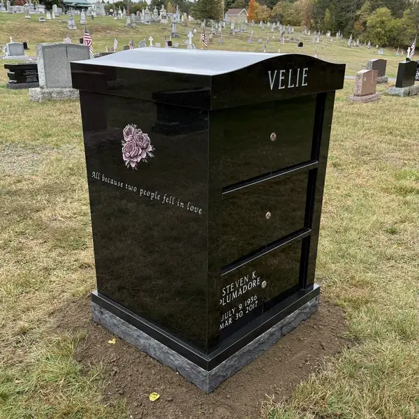 Cremation memorial by Champlain Monuments
