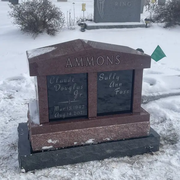 Cremation memorial by Champlain Monuments